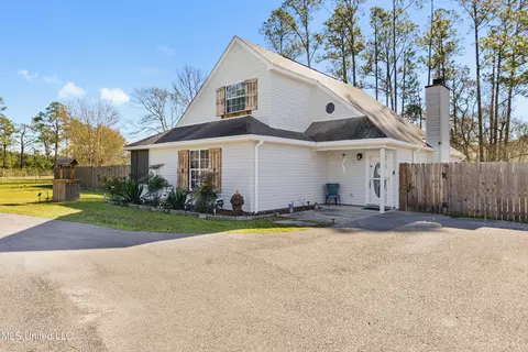 7124 Smith Rd, Long Beach, MS 39560 photo 2