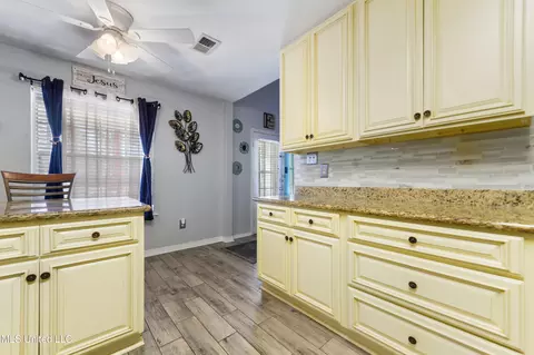 7124 Smith Rd, Long Beach, MS 39560 photo 8