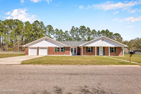 122 Espana Park, Waveland, MS 39576