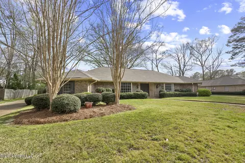 5435 Charter Oak Pl, Jackson, MS 39211 photo 3