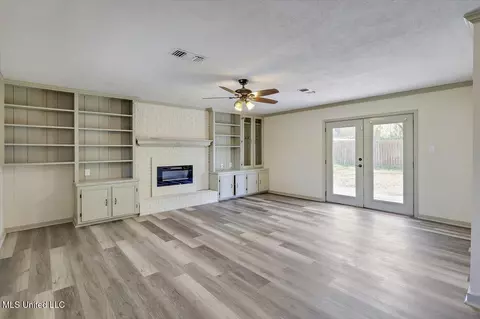 Living - 107 Martha Ln, Brandon, MS 39042 photo 1 of 3