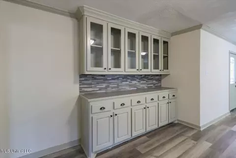 Entry Way - 107 Martha Ln, Brandon, MS 39042 photo 2 of 2