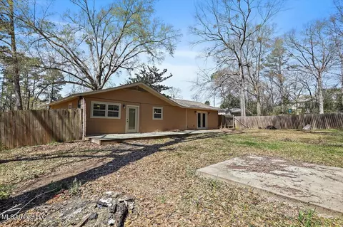 Exterior - 107 Martha Ln, Brandon, MS 39042 photo 3 of 4