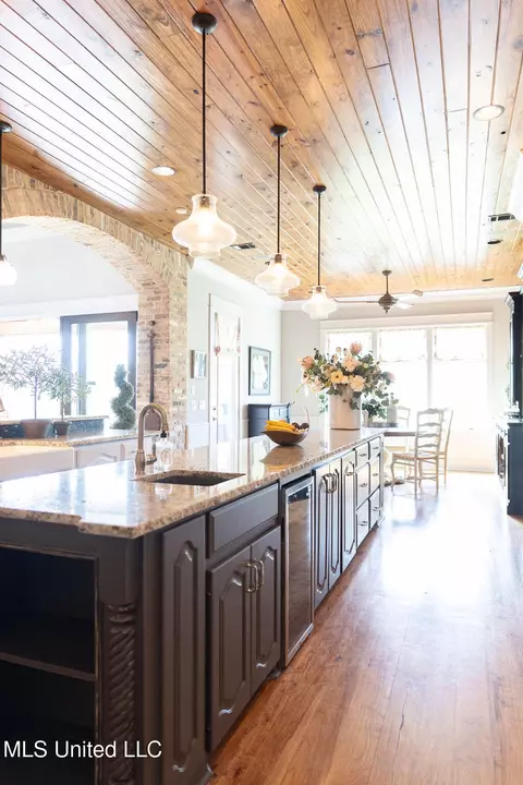 Kitchen - 134 Burne Run, Madison, MS 39110 photo 5 of 11