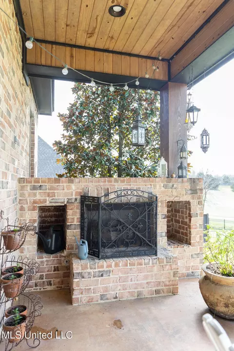 Exterior - 134 Burne Run, Madison, MS 39110 photo 3 of 9