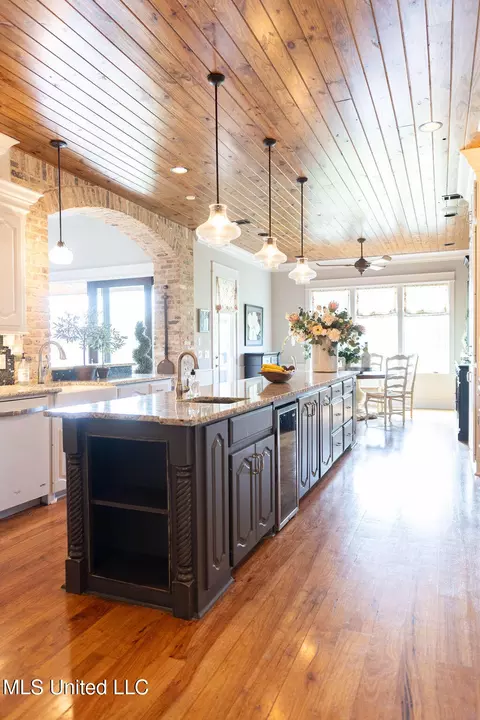 Kitchen - 134 Burne Run, Madison, MS 39110 photo 4 of 11