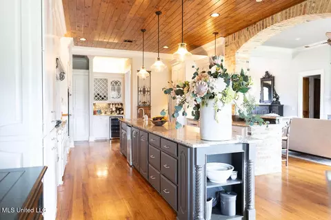 Kitchen - 134 Burne Run, Madison, MS 39110 photo 3 of 11
