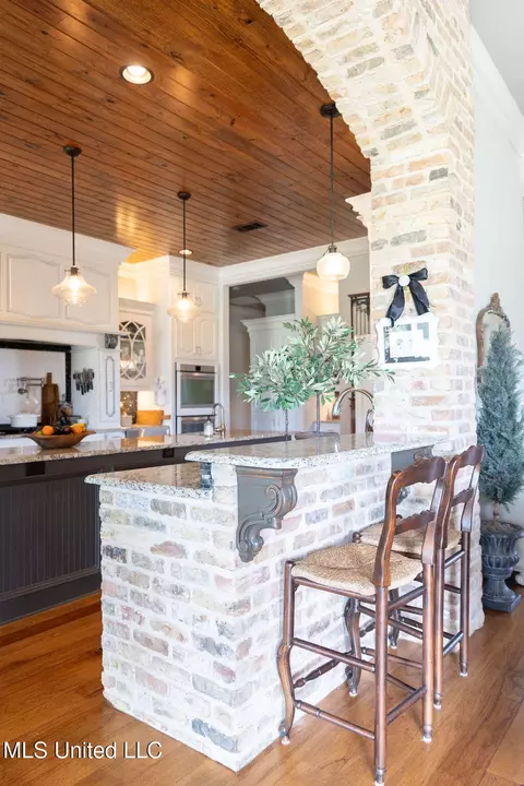 Kitchen - 134 Burne Run, Madison, MS 39110 photo 6 of 11