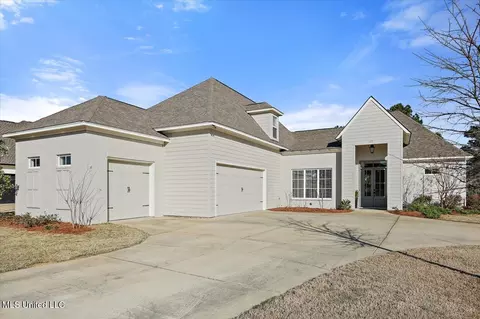 121 Greenway Ln, Madison, MS 39110