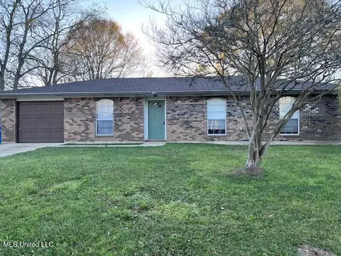 105 Gettysburg Cir, Ocean Springs, MS 39564