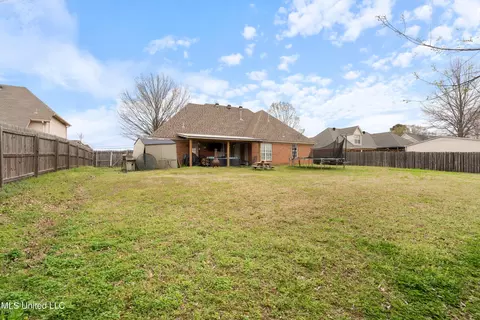 Exterior - 1405 Holly Springs Rd, Hernando, MS 38632 photo 5 of 6