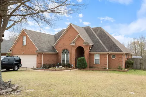 Exterior - 1405 Holly Springs Rd, Hernando, MS 38632 photo 2 of 6
