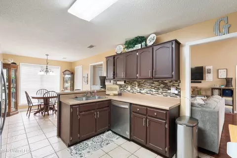 Kitchen - 1405 Holly Springs Rd, Hernando, MS 38632 photo 1 of 3