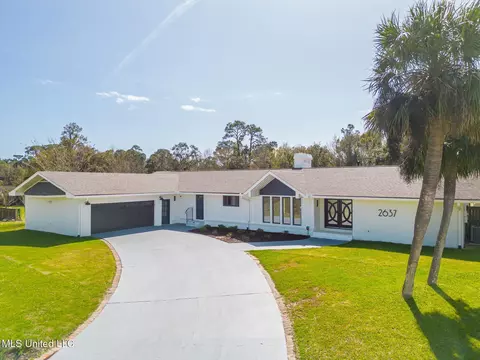 2637 Park View Dr, Biloxi, MS 39531