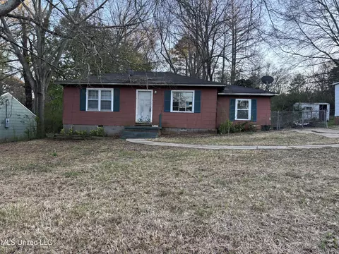 837 Combs St, Jackson, MS 39204