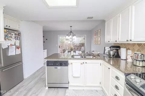 27 Timber Ridge Dr, Brandon, MS 39042 photo 17
