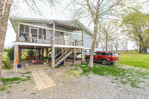 707 Endris Rd, Canton, MS 39046