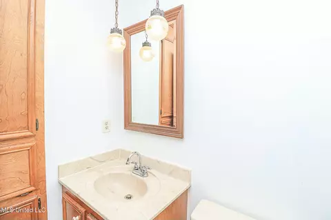 Bath - 707 Endris Rd, Canton, MS 39046 photo 6 of 6