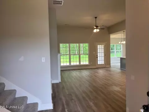 963 Buttermilk Dr, Nesbit, MS 38651 photo 7