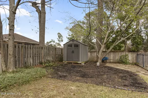 Exterior - 5410 Charter Oak Pl, Jackson, MS 39211 photo 5 of 5