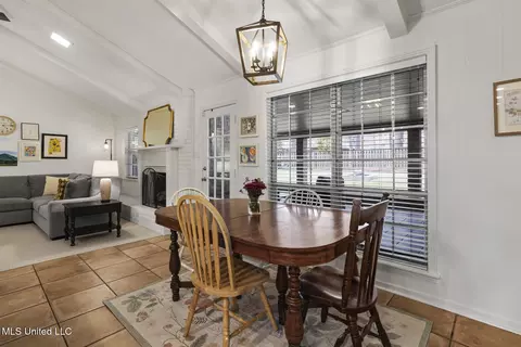 Dining - 5410 Charter Oak Pl, Jackson, MS 39211 photo 3 of 3