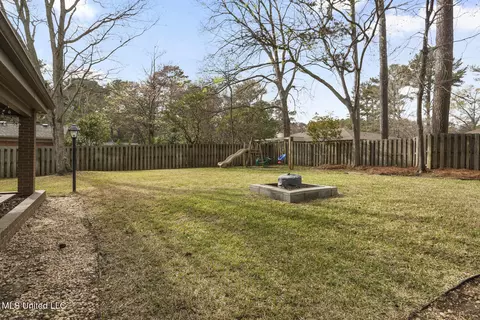 Exterior - 5410 Charter Oak Pl, Jackson, MS 39211 photo 3 of 5