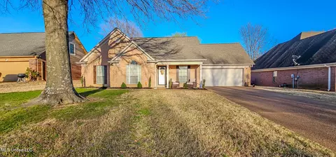 9076 Champlain Dr, Olive Branch, MS 38654