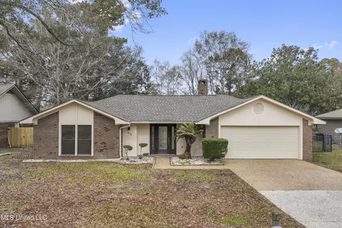 679 N Haven Dr, Biloxi, MS 39532