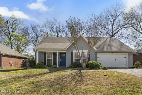 3033 Windwood Cir, Flowood, MS 39232