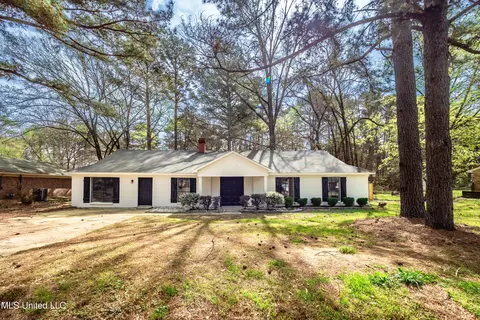 203 N Shenandoah Rd, Brandon, MS 39047