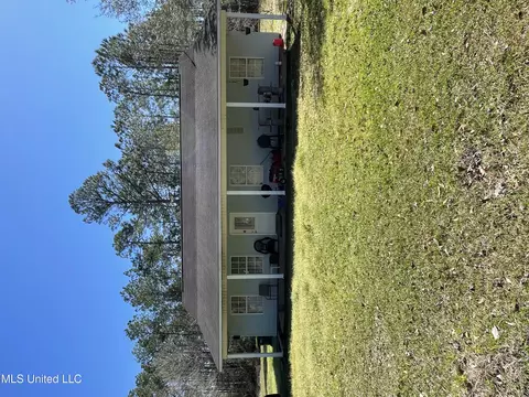 19216 Barred Rd, Moss Point, MS 39562