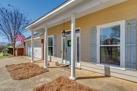 243 Cherry Bark Dr, Brandon, MS 39047 photo 4