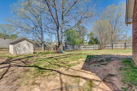 243 Cherry Bark Dr, Brandon, MS 39047 photo 10