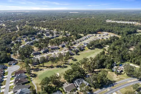 View/Area - 87108 Highpoint Dr, Diamondhead, MS 39525 photo 5 of 7