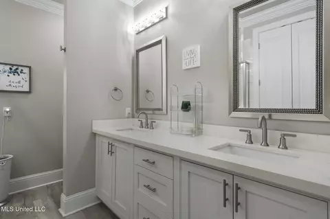 Bath - 87108 Highpoint Dr, Diamondhead, MS 39525 photo 1 of 3