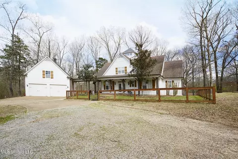 149 Strickland Cv, Byhalia, MS 38611