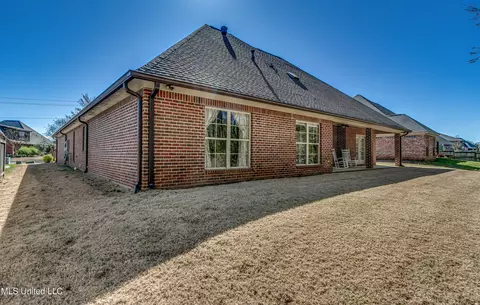 Exterior - 175 Eastside Dr, Brandon, MS 39047 photo 11 of 12