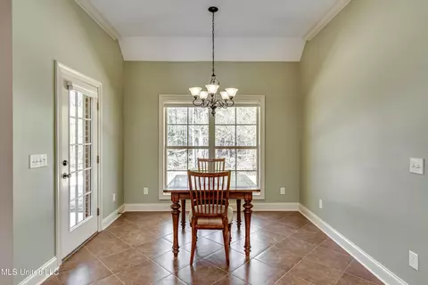 Dining - 175 Eastside Dr, Brandon, MS 39047 photo 5 of 5