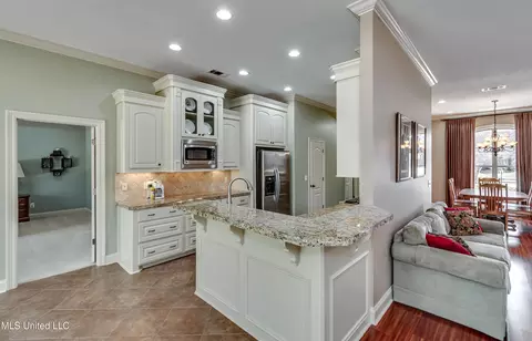 Kitchen - 175 Eastside Dr, Brandon, MS 39047 photo 1 of 6