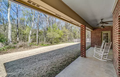 Exterior - 175 Eastside Dr, Brandon, MS 39047 photo 7 of 12