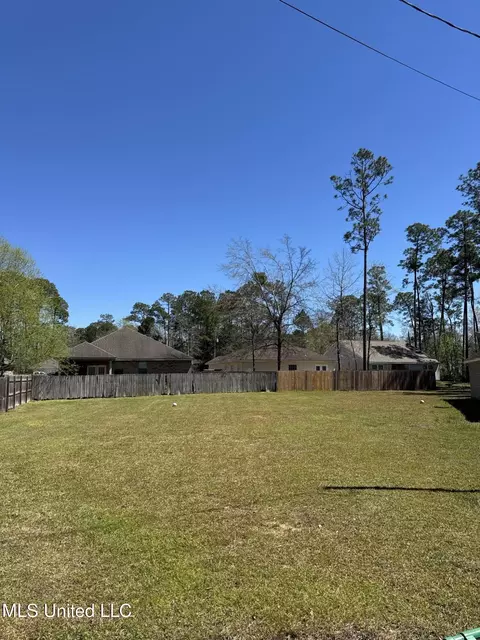 Nhn Kaleki Place, Diamondhead, MS 39525
