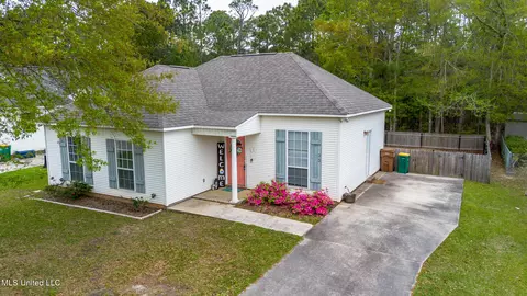 313 Espy Ave, Pass Christian, MS 39571