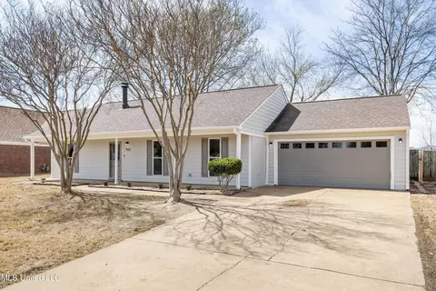 7061 Dunbarton Dr, Horn Lake, MS 38637