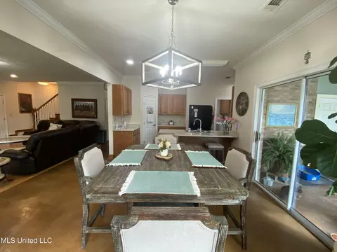 Dining - 12130 Springridge Rd, Terry, MS 39170 photo 3 of 4
