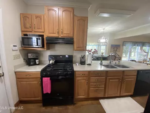 Kitchen - 12130 Springridge Rd, Terry, MS 39170 photo 1 of 1