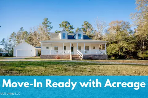 2408 River Bluffs Dr, Vancleave, MS 39565