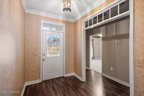 Entry Way - 152 Pavilion Dr, Brandon, MS 39042 photo 2 of 3