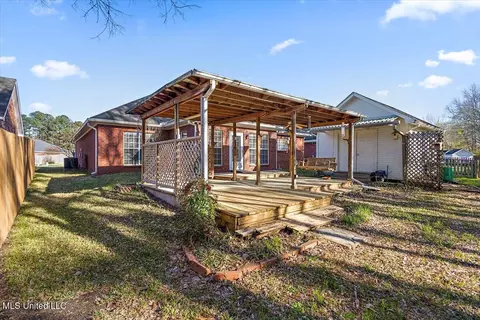 Exterior - 152 Pavilion Dr, Brandon, MS 39042 photo 5 of 7