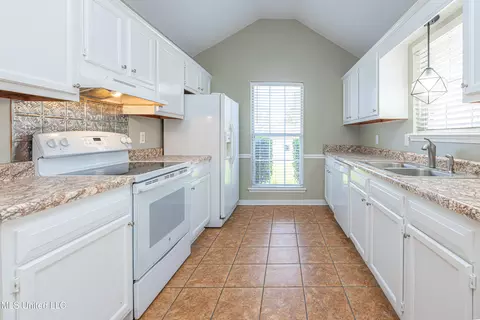222 Sunchase Dr, Brandon, MS 39042 photo 5