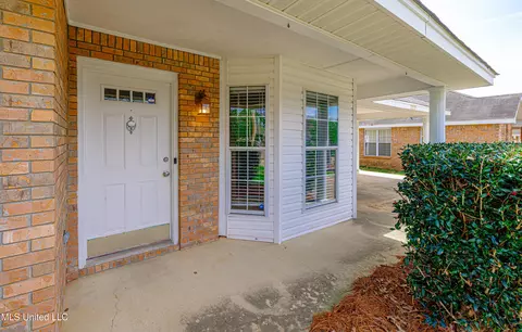 222 Sunchase Dr, Brandon, MS 39042 photo 2